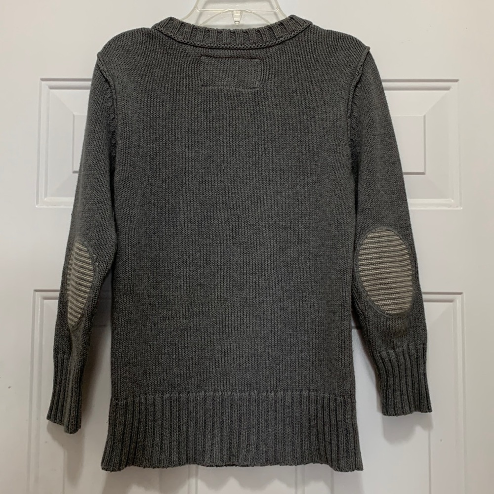 3/$15 AEO 💯% cotton gray sweater size small - Picture 2 of 4